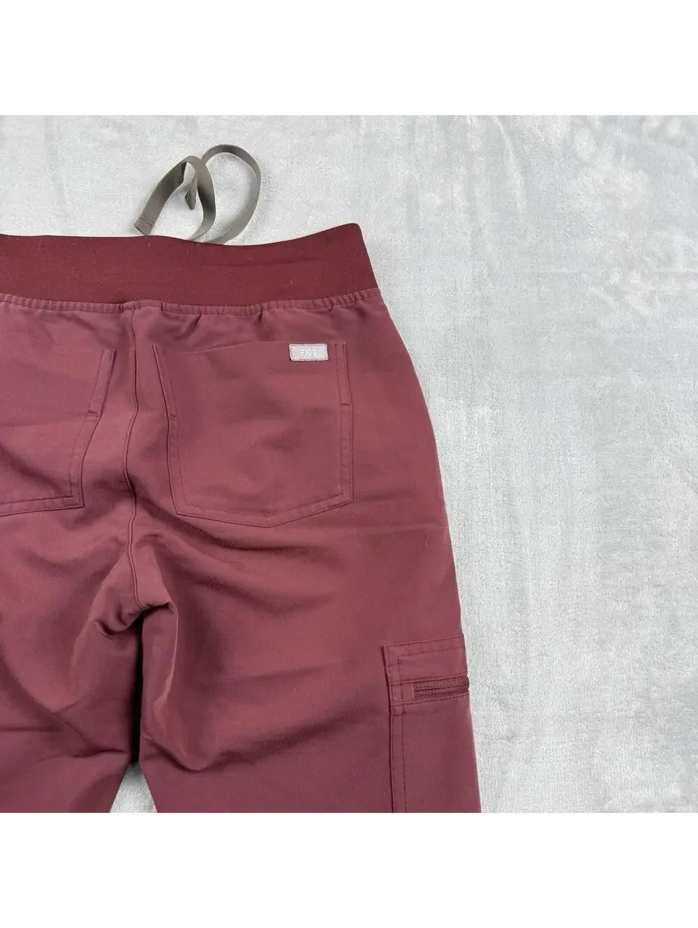 FIGS Zamora Technical Collection Jogger Scrub Pants Burgundy XXS Petite Uniform